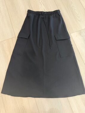 Wilfred Muse Cargo Midi Skirt Black Crepette Drawstring Cargo Pockets NWOT